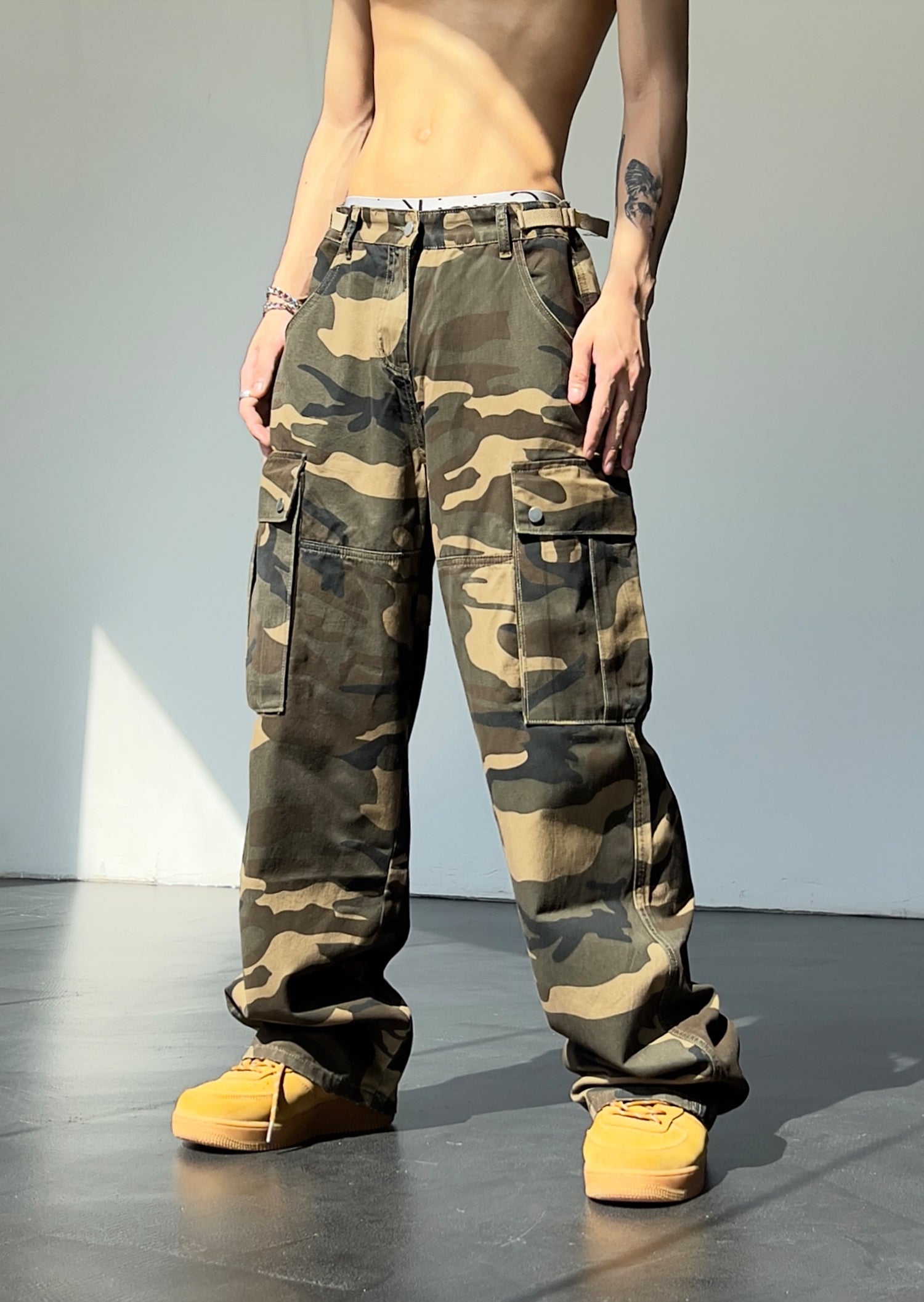メンズ迷彩カーゴパンツワイドストリート